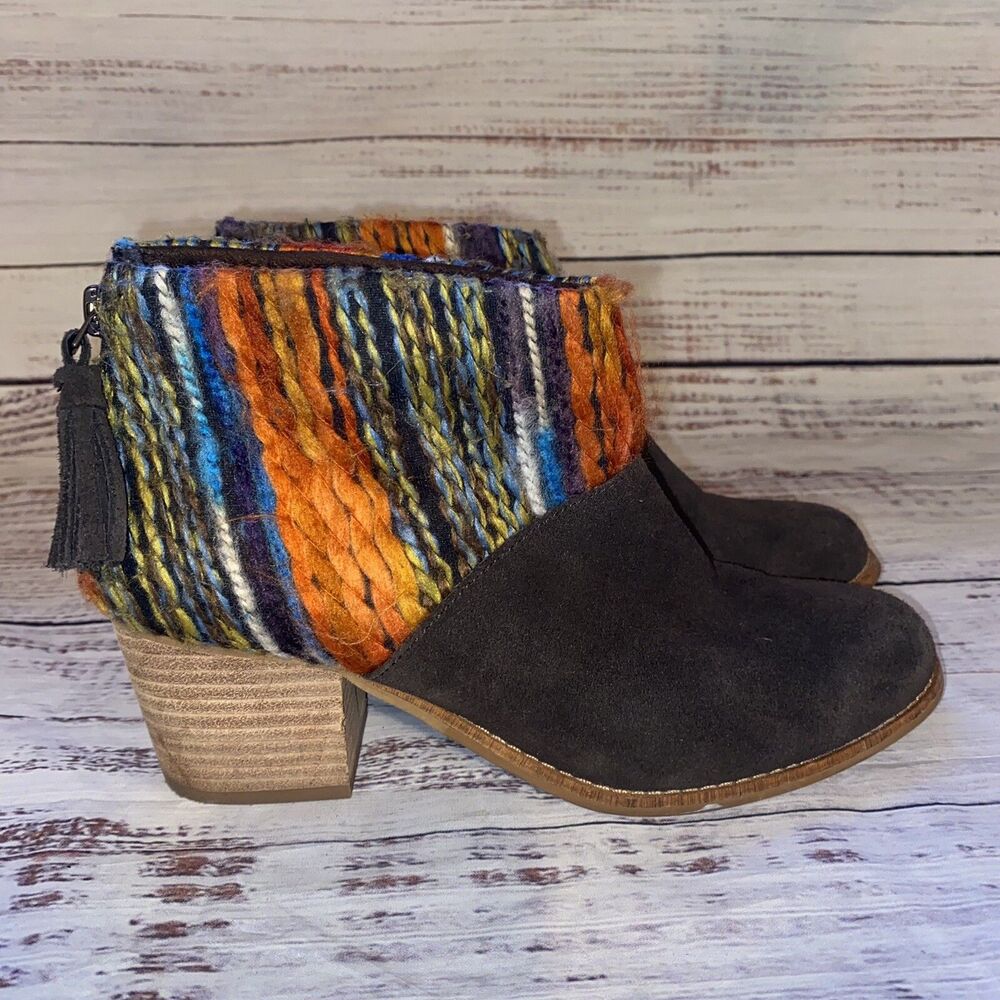 TOMS Women’s 7.5 Southwestern Aztec Print Suede Ankle Boots Tassel Back Lela